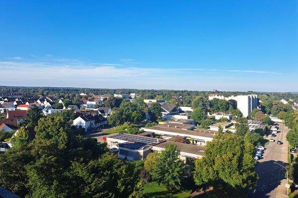 Ausblick von der Loggia zum Einkaufszentrum