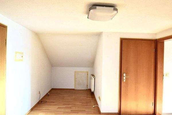 mögliche Büroecke + Badtür