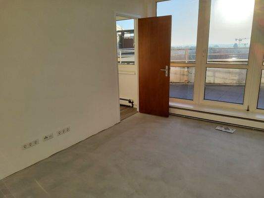 17688984386352014286354605025819