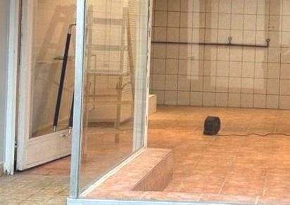 Eingangsbereich mit Fensterfront