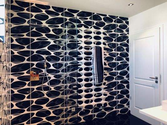 Handtuchtrockner besondere Fliese.jpg