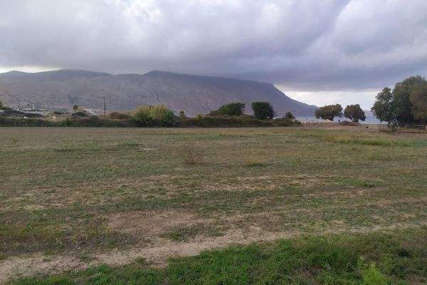 Kreta, Kissamos: Grundstück am Meer in Kasteli zu verkaufen. Außergewöhnliche Investitionsmöglichkeit