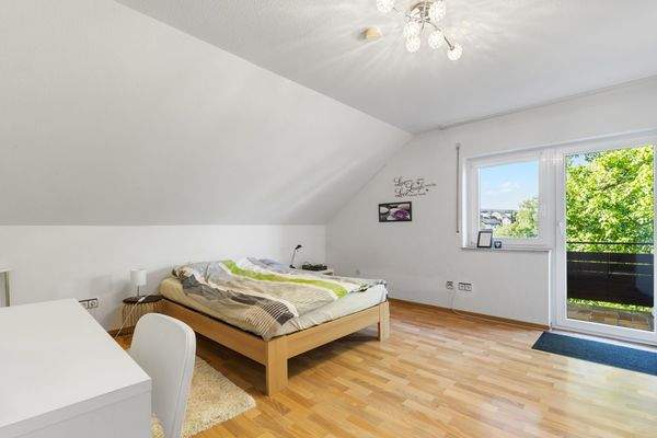 Schlafzimmer DG