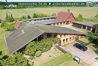 Hausfront seitlich li