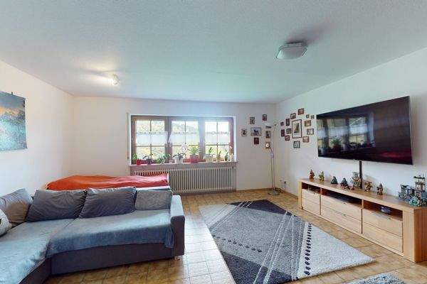 Wohnzimmer mit Blick ins Tal