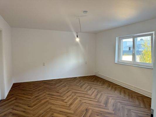 Elternschlafzimmer mit Zugang zum Bad 