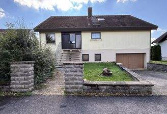 Vorderansicht des Hauses