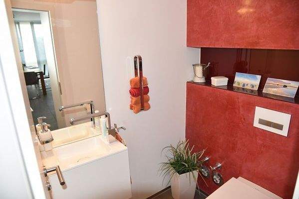 Gäste-WC der Hauptwohnung im EG