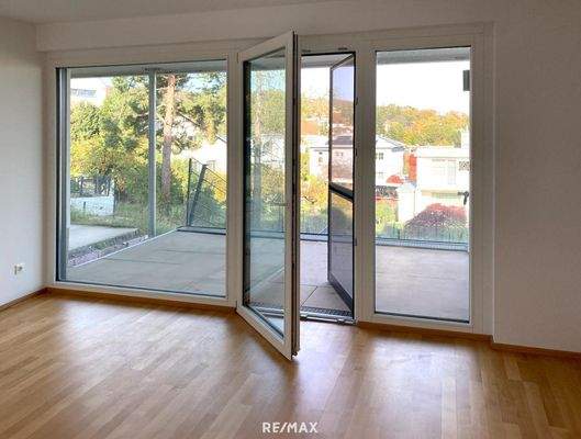 Schlafzimmer mit Zugang Terrasse