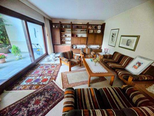 Wohnbereich mit Gartenzugang