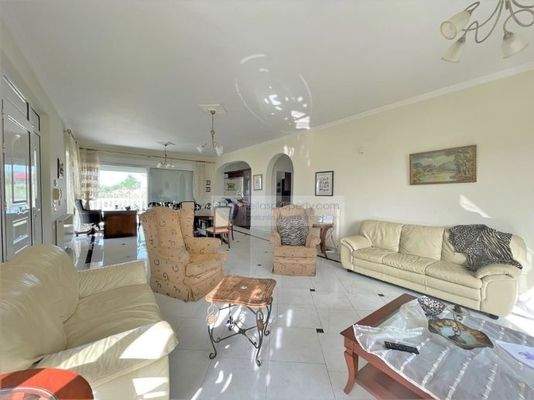 DJI_20220528_090928_105