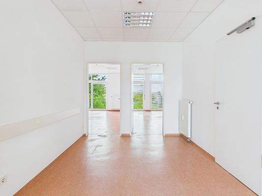 Flur 2 / erweiterter Wartebereich