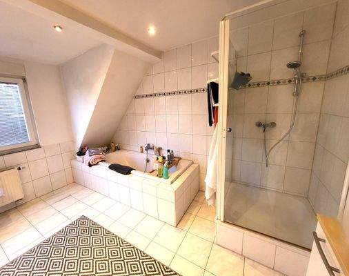 Wannenbad I 2.OG.jpg