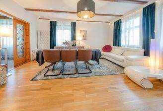 Wohn-/Essbereich mit Kamin