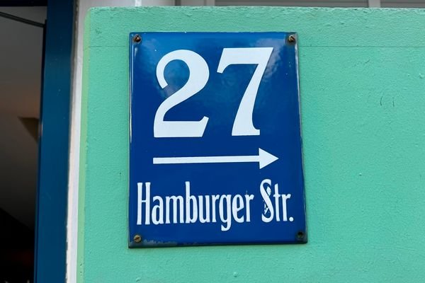 Hamburger Straße 27!