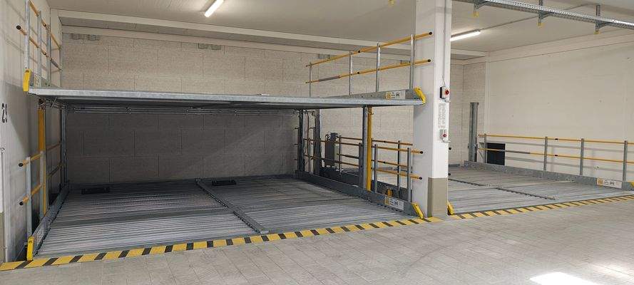 Obere und untere Plattform waagerecht befahrbar