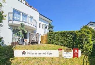 Gesamtansicht mit Garten