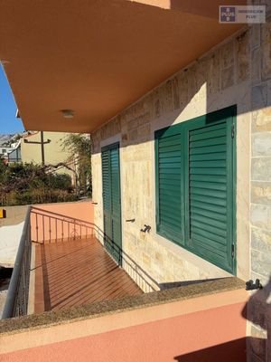 omis-zgrada-sa-9-stanova-drugi-red-do-mora_5