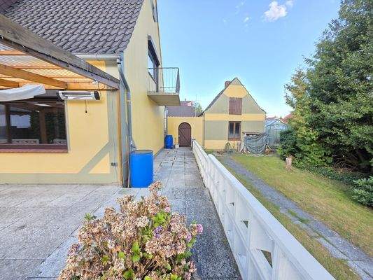 Ansicht auf das Nebengebäude