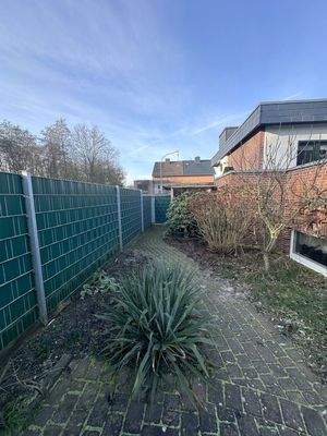 Seitlicher Zugang zum Garten