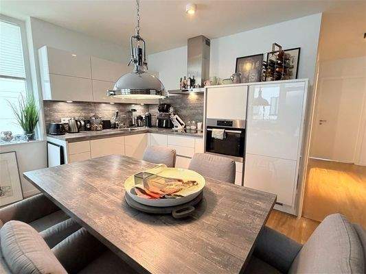 Essbereich mit offener Küche