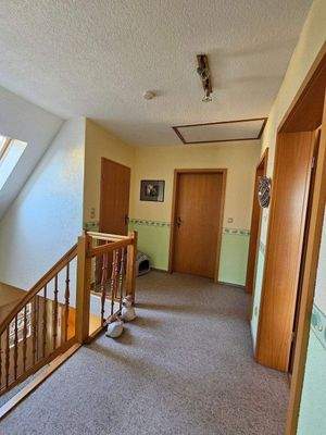 Flur im Dachgeschoss.jpg