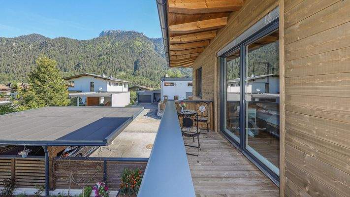 KITZIMMO-Exklusive Haushälfte in Ruhelage mit Bergblick kaufen - Immobilien Waidring.