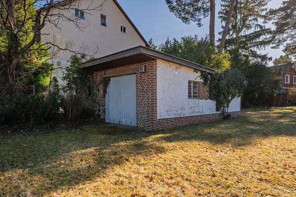 Existing buildings – Garage