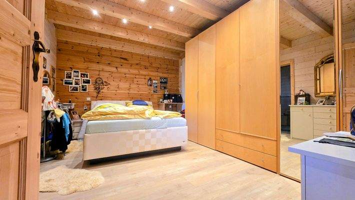 EG Schlafen Zirbenholz.jpg