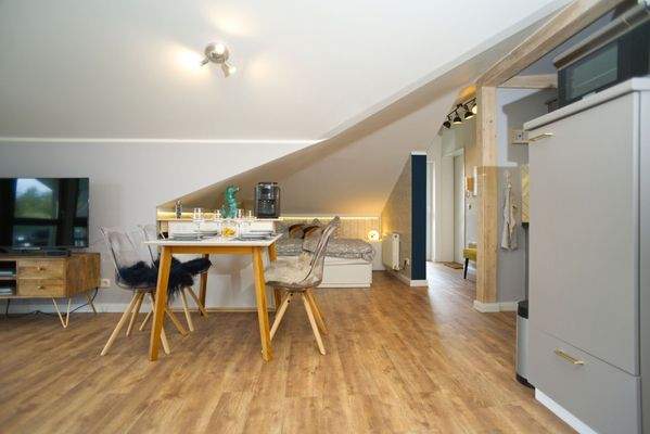 Essecke + Kinderschlafbereich