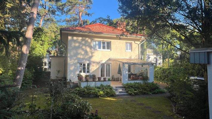 Haus Gartenansicht 3