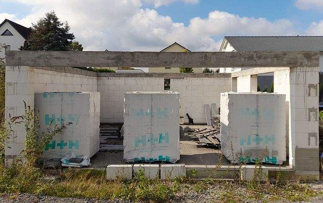 unfertige Doppelgarage