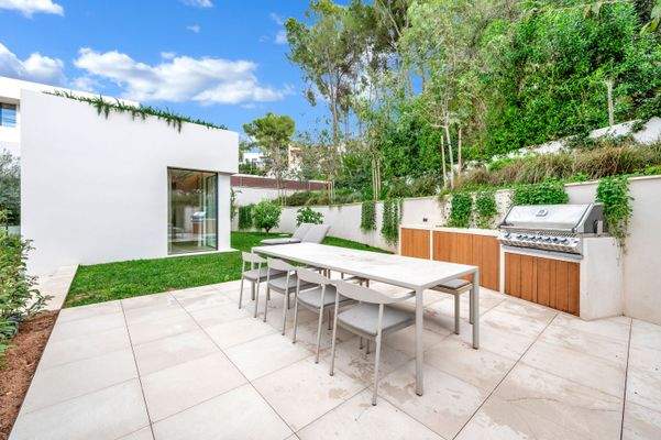 Summer kitchen in villa in Portals Nous 3