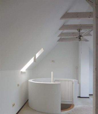 1.Wendeltreppe im OG