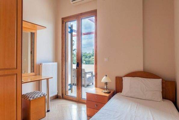 Kreta, Gavalochori: Zwei Villen und ein Studio mit einzigartigem Panoramablick auf das Meer zu verkaufen