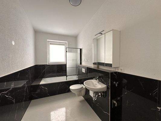 3_Badezimmer_OG_Wohnung