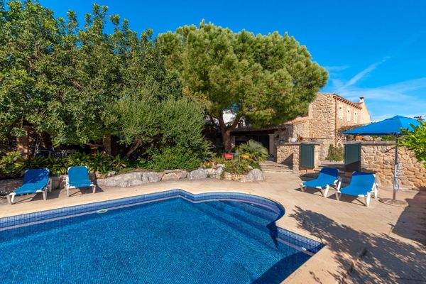 Wunderschöne mallorquinische Finca mit Pool am Stadtrand von Artà 
