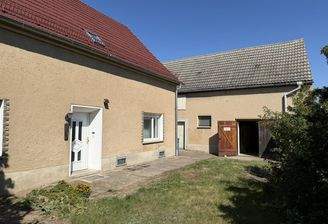 Wohnhaus & Scheune 