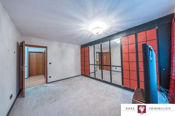 Schlafzimmer EG Bild 2