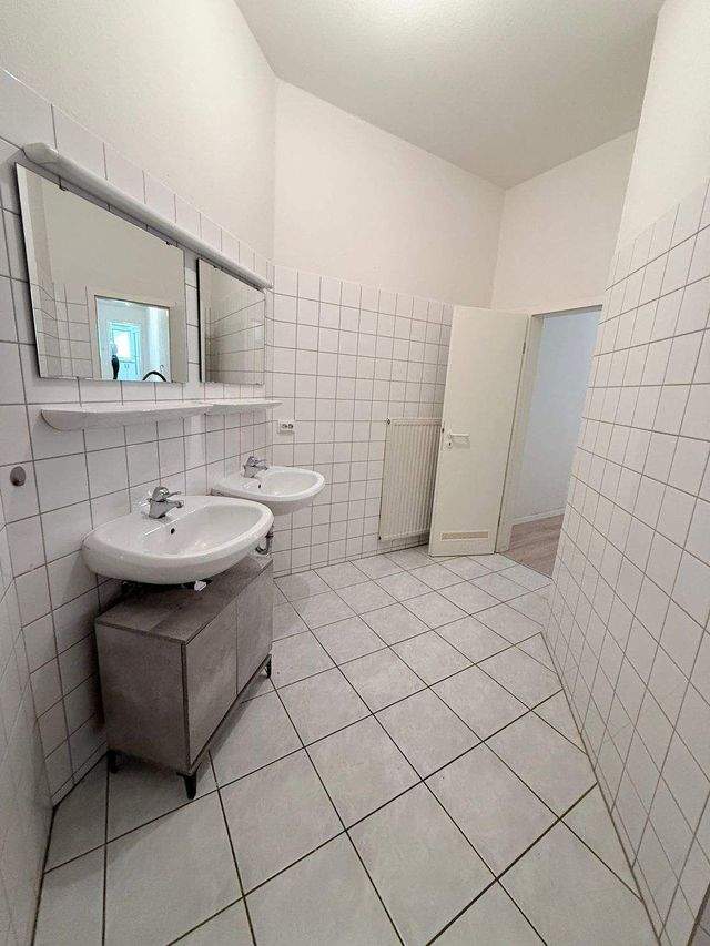 Sonnige Wohnung mit kostenloser Einbauküche in Plauen zu vermieten! - Foto 4