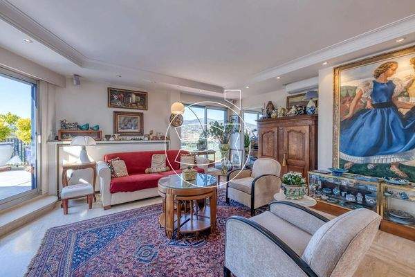  Mandelieu-la-Napoule