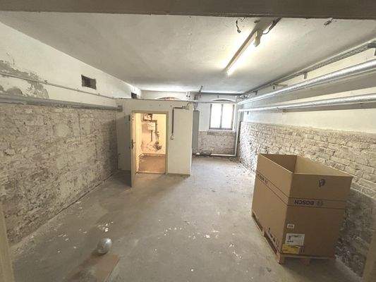 KG: Abstellraum, Hausanschlussraum