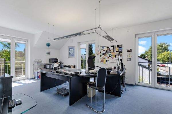 Großes Büro / Arbeitszimmer