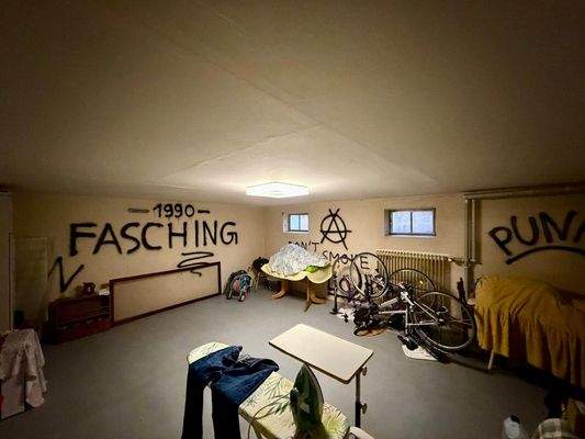 großer Kellerraum