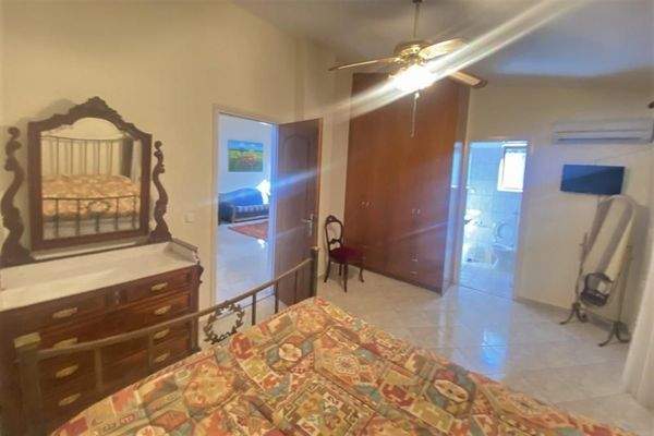 Schöne Villa mit einem separaten zweiten Haus zum Verkauf in Gavalochori