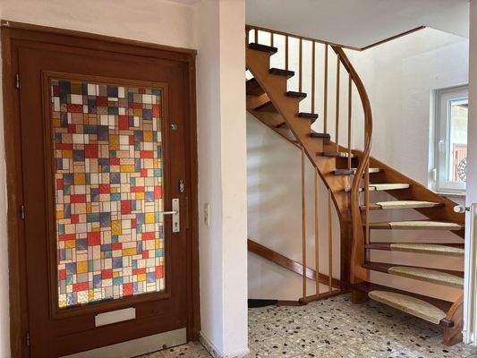 Linke DHH - EG - Flur/ Treppenhaus