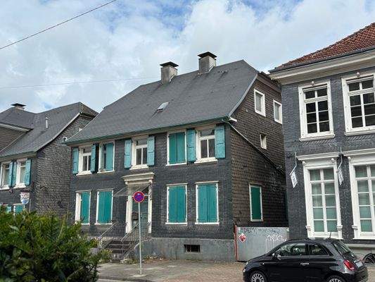 2003Hausansichtseitlich