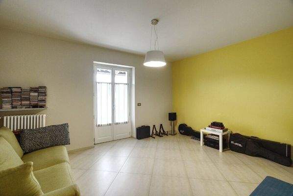 elegantes Haus im Zentrum von Canale –  Piemont