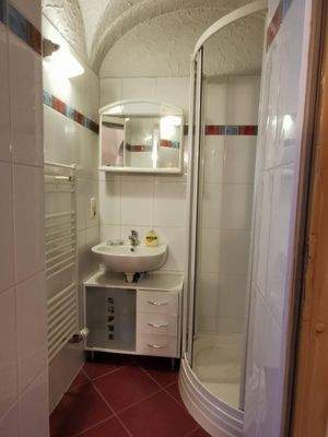 EG - Bad mit Runddusche