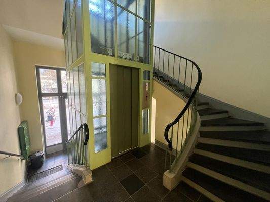 Aufzug ab der 1. Etage